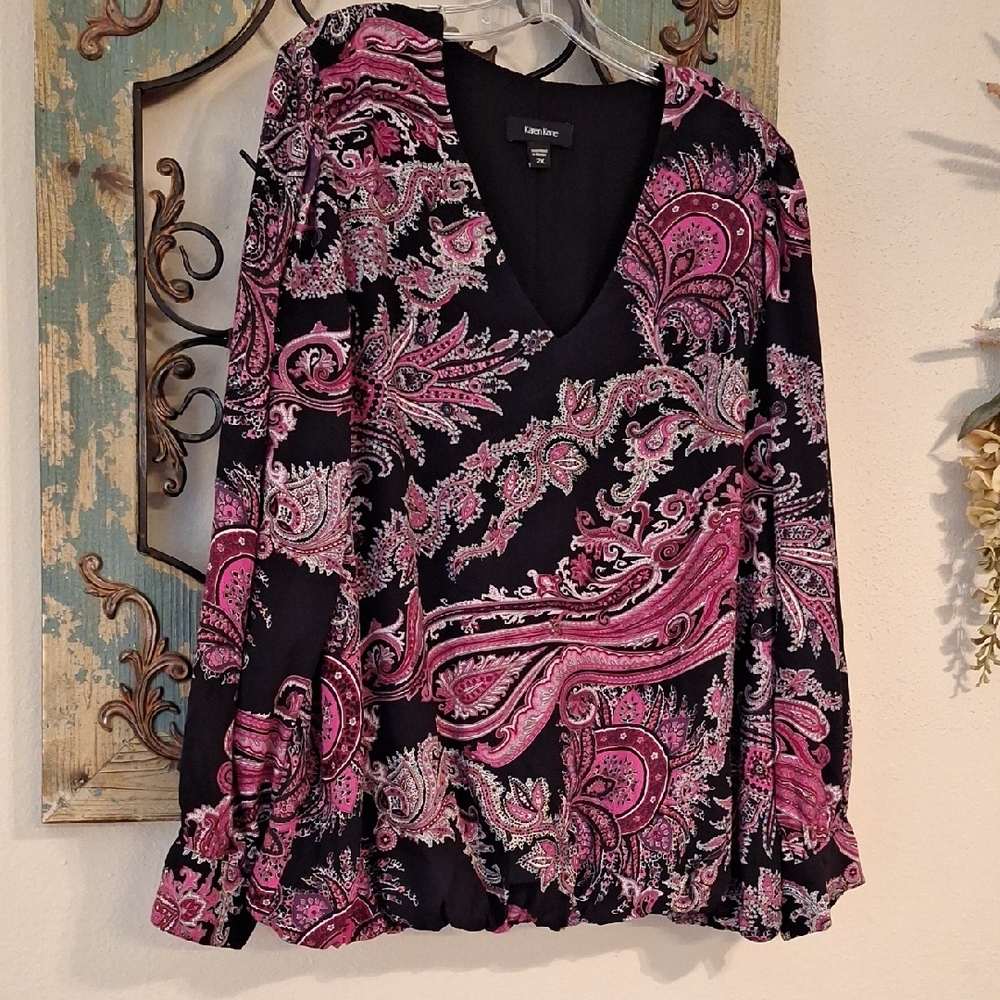 Karen Kane Pink and Black Paisley Blouse. NWT Size 2X